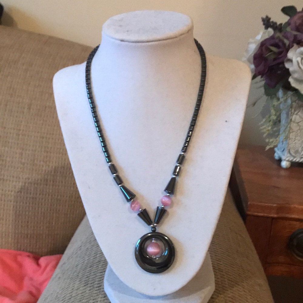Metal Pendant Necklace